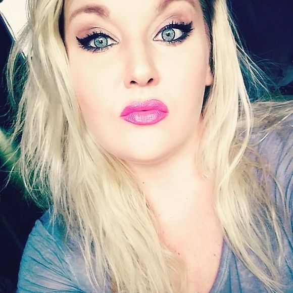 Meet your Posher, Taylor - Picture 1 of 1